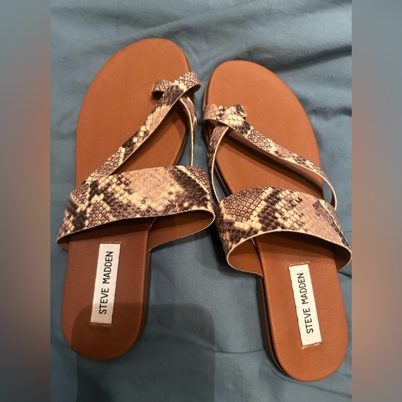 Steve Madden Brown Snake Print Women's Sandals size New